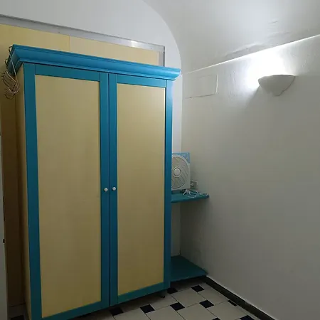 Dammusi Della Perla A Scauri * Siba